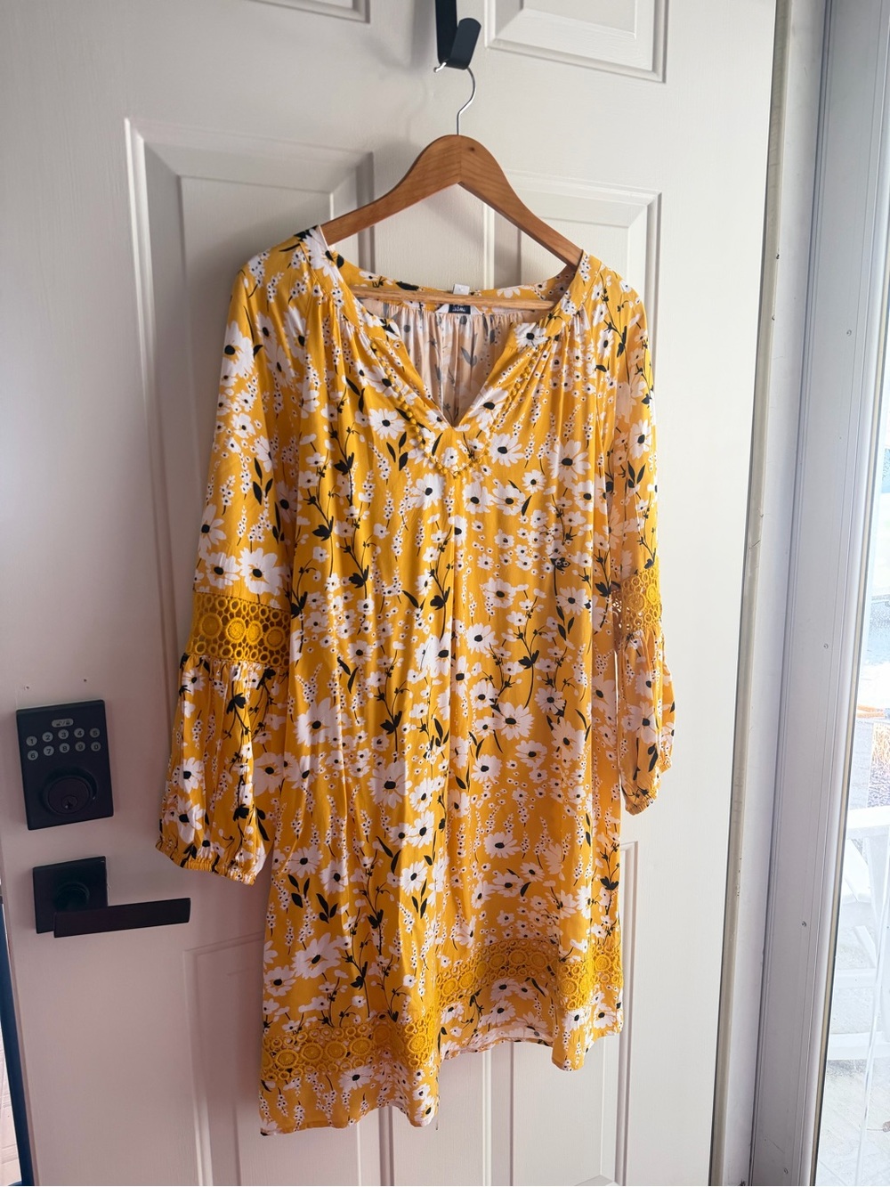 crown & ivy Yellow Floral Long-Sleeve Tunic Dress